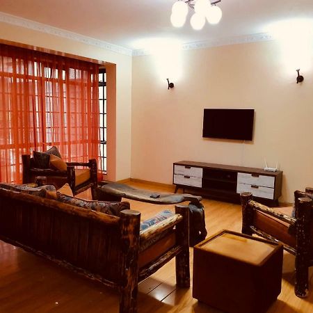 Mani'S Home Away From Home Nairobi Esterno foto