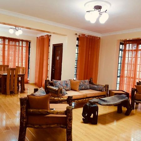 Mani'S Home Away From Home Nairobi Esterno foto