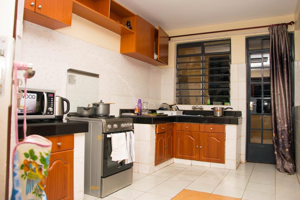 Mani'S Home Away From Home Nairobi Esterno foto