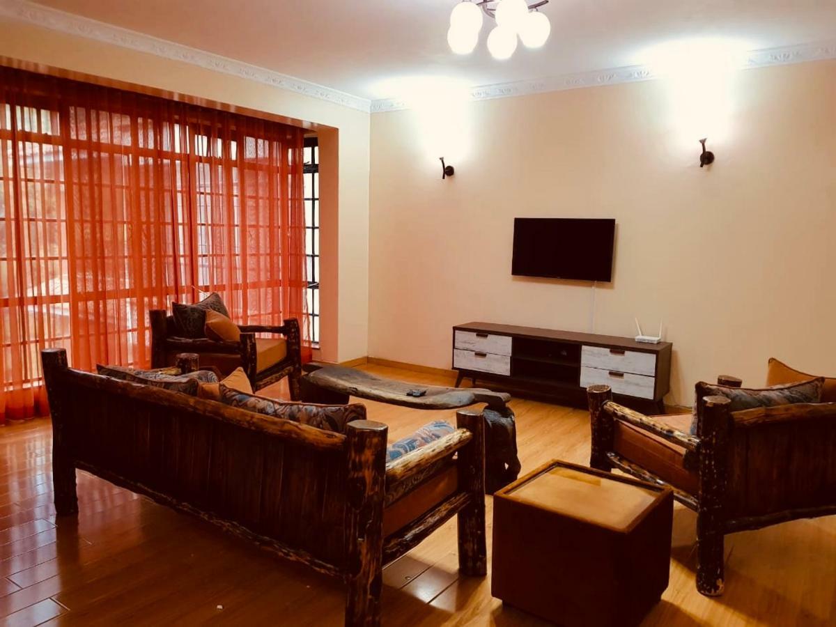 Mani'S Home Away From Home Nairobi Esterno foto